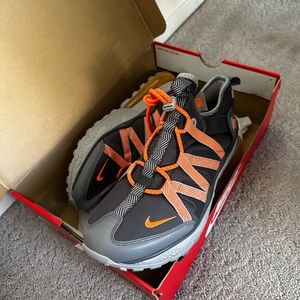 Nike AirMax 270 Bowfin “Total Orange”